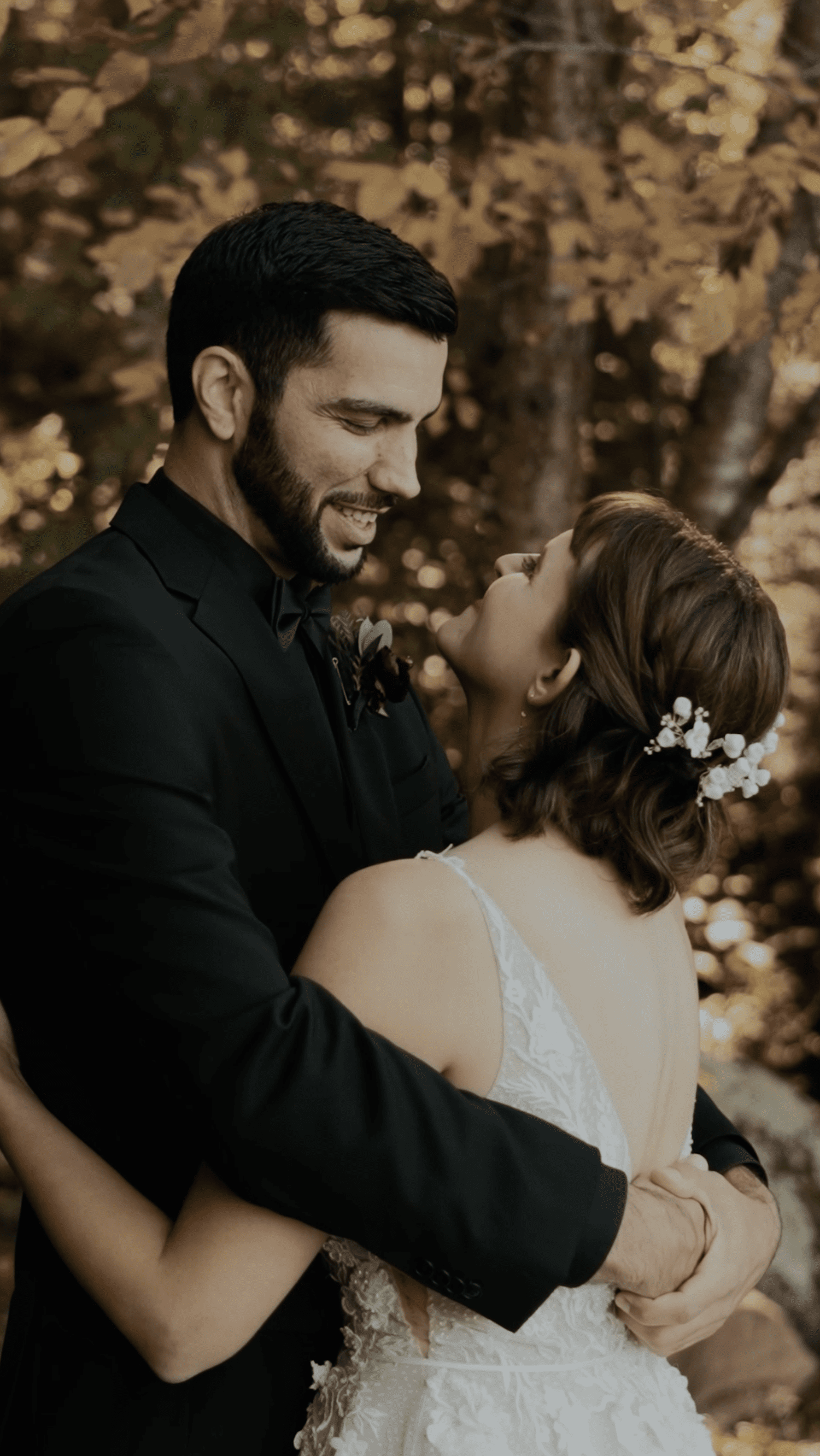 A Magical Connecticut Fall Wedding at Tamarack Lodge