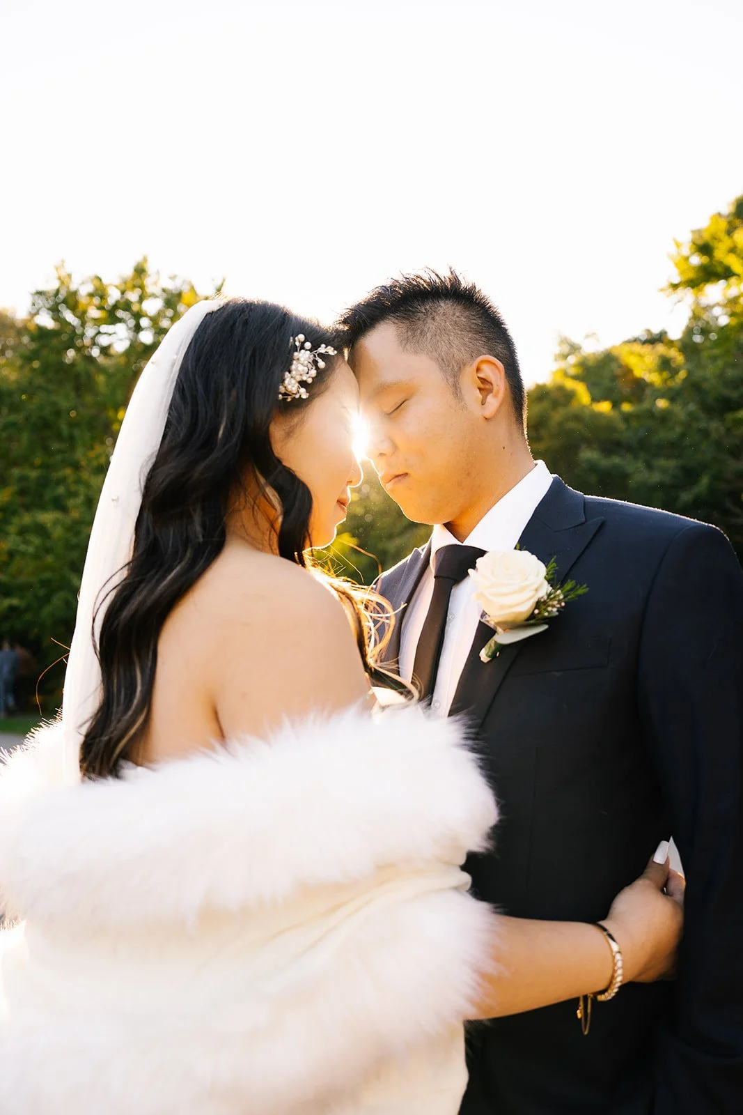 How to Ensure a Seamless Experience with Your Wedding Photographer