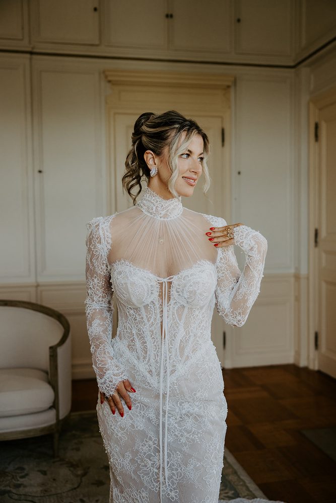 Anne getting ready at Glen Manor House, Portsmouth RI